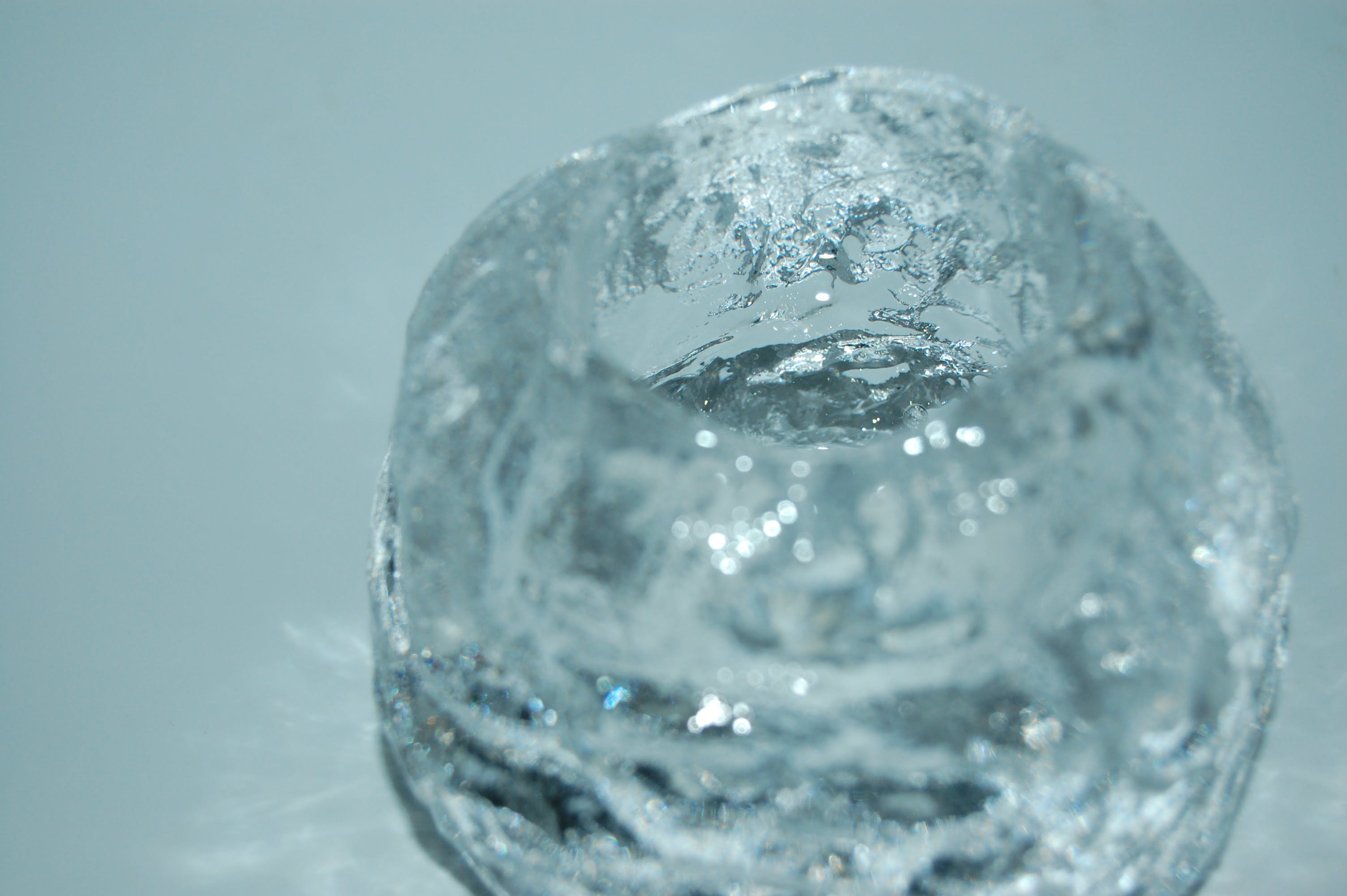 Kosta Boda - Ann Warff- Snowball- groot model- 3x  kopen? Bied vanaf 45!