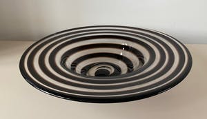 Niet of onleesbaar gesigneerd - Grote hand geblazen glazen schaal kopen? Bied vanaf 1!