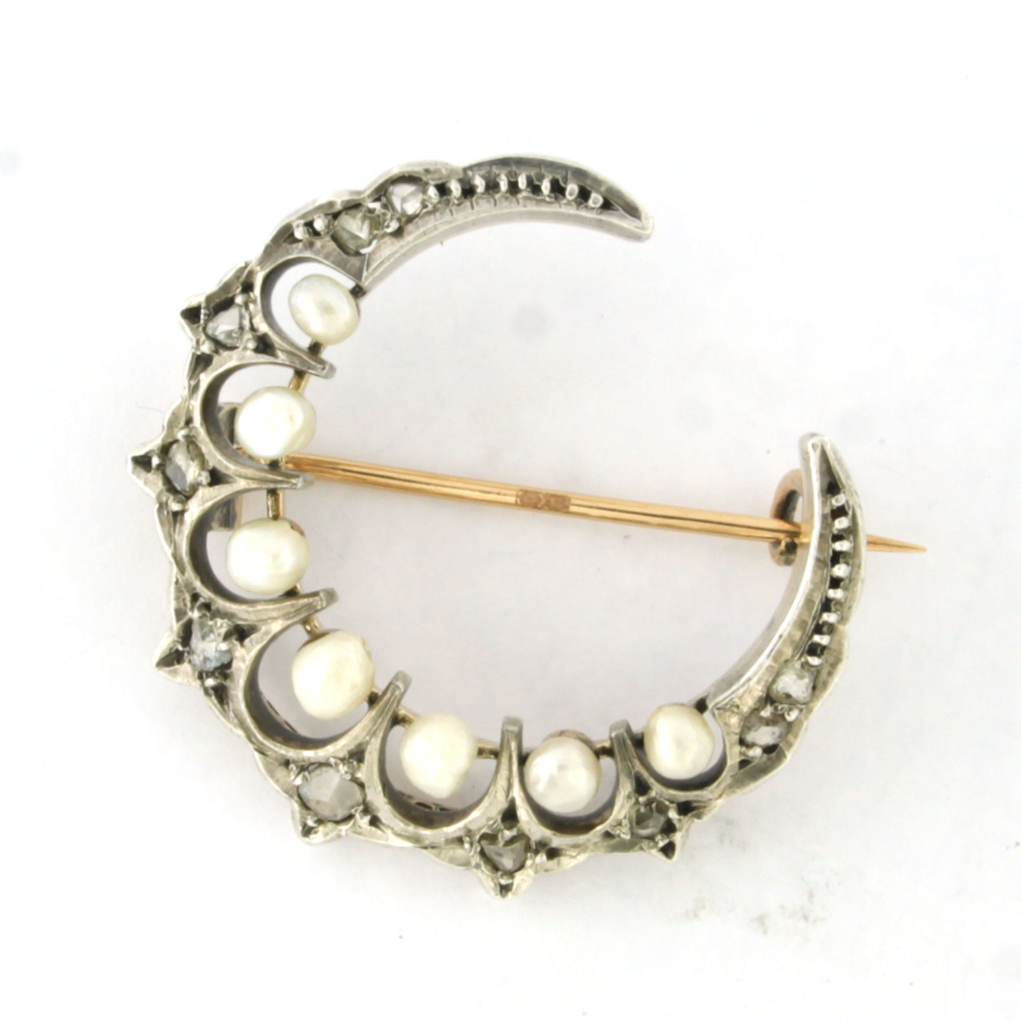Buy 18k goud met zilver maan broche met parels en roos diamanten tot. 0.05ct? Bid from 520!