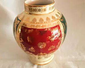 AcheterDW Karlsbader Porzellan - Vase Josef Kuba JKW Dekor Karlsbad handbemalt Galante Szene 40er Jahre? Enchérissez de 85!