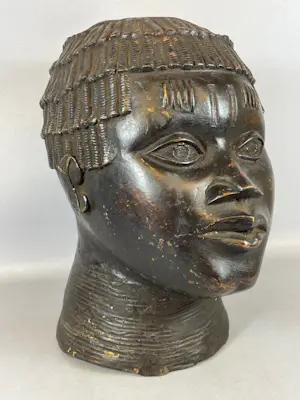 AcheterBenin - 230225 - BRONZE Large - 28 cm - African Ife kingdom head - Nigeria.? Enchérissez de 265!
