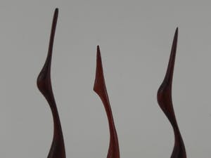 Niet of onleesbaar gesigneerd - 3 gestileerde houten vogels Hoog 36, 39 en 41 cm kopen? Bied vanaf 1!