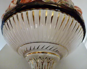 Real Fabbrica Capodimonte - Een mooie grote Italiaanse coupe op koperen voet. kopen? Bied vanaf 50!