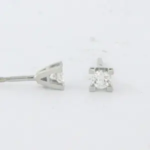 18k witgouden solitair oorknoppen met briljant geslepen diamant tot.0.20ct kopen? Bied vanaf 350!
