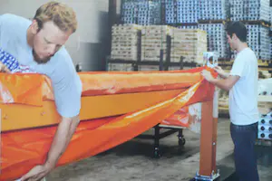 Christo - Vier uitgaven van Christo en Jaenne Claude, samen met 12 kunstkaarten kopen? Bied vanaf 50!