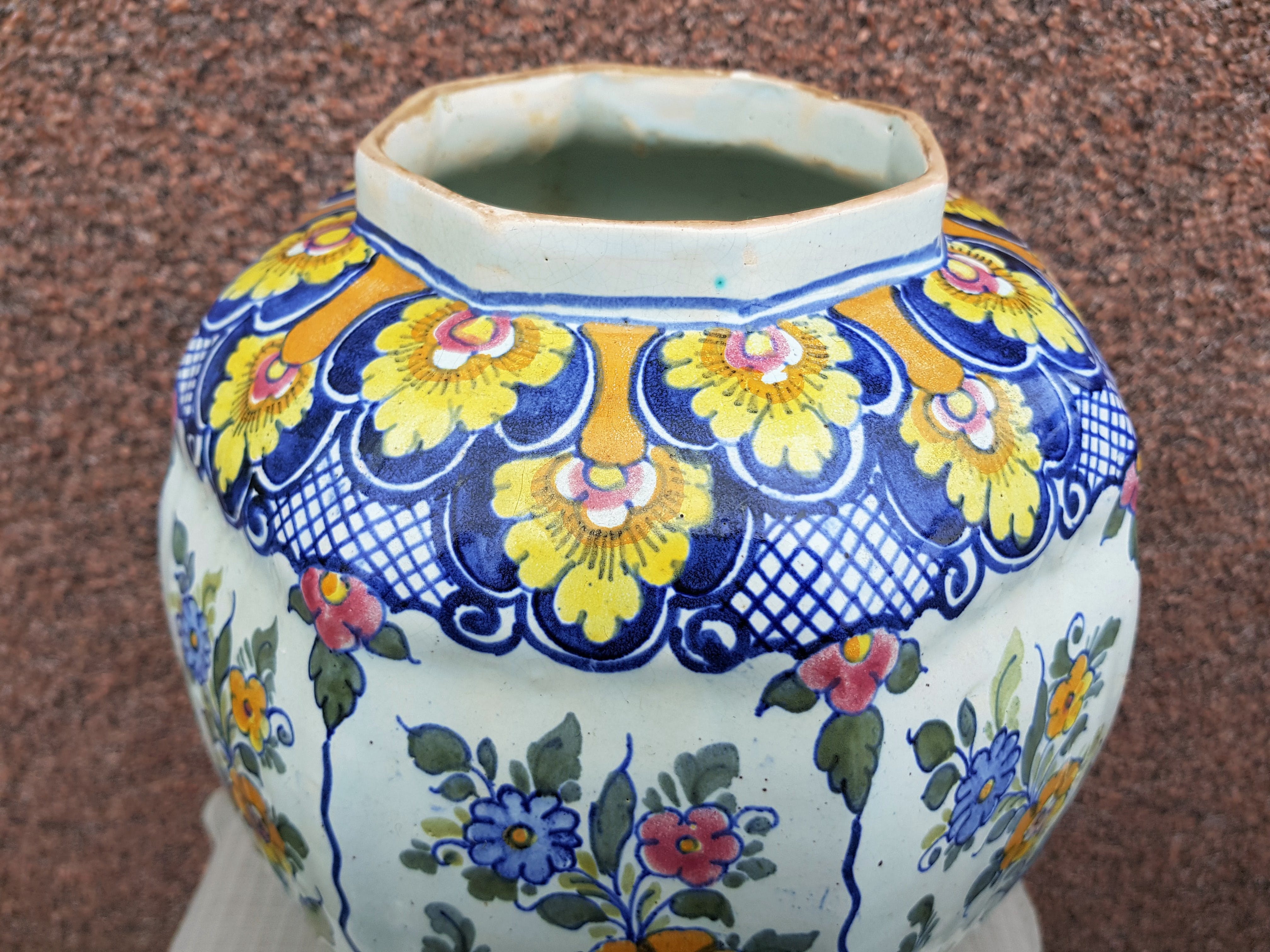 Potterie Oud Delft - Grote Dekselvaas - Polychrome kopen? Bied vanaf 50!