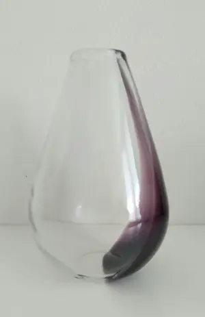 Niet of onleesbaar gesigneerd - Elegante, fraaie vaas, handgemaakt/mondgeblazen kopen? Bied vanaf 1!