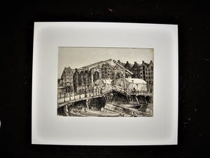 Niet of onleesbaar gesigneerd - Houtskool - 1920 - Amsterdam "het Prinseneiland en Drieharingenbrug kopen? Bied vanaf 1!