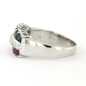 Buy 18k gouden ring met saffier, robijn en single cut geslepen diamant tot. 0.15ct? Bid from 660!