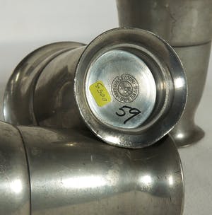 Meeuws en Zn. N.V. - Lot tinnen bekers en schalen kopen? Bied vanaf 1!