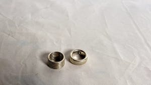 lotje van twee eerste gehalte zilveren ringen kopen? Bied vanaf 1!