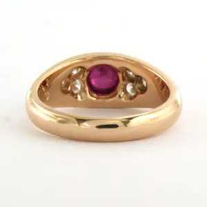 14k rosé gouden ring bezet met robijn en briljant geslepen diamant tot. 0.60ct kopen? Bied vanaf 860!