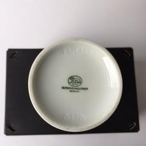 Hutschenreuther - Reliëfvaas (h 24,5 cm) uit de serie Archais ontwerp Heinrich Fuchs kopen? Bied vanaf 89!