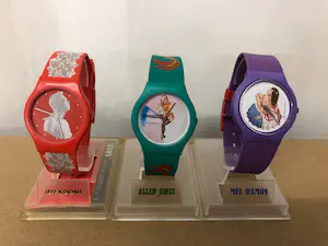 AcheterMel Ramos - Jeff Koons en Allen Jones. Lot van 3 horloges? Enchérissez de 1!