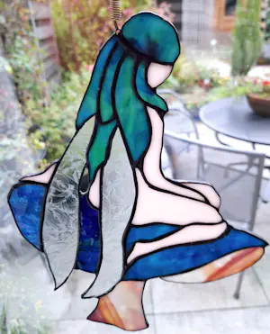 AcheterNiet of onleesbaar gesigneerd - Glaskunst, raamhanger glas-in-lood, elfje? Enchérissez de 10!