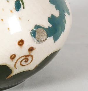 Plateelbakkerij Zuid-Holland - Arnhem Fayencefabriek & Flora Gouda - Lot van vijf keramieken objecten kopen? Bied vanaf 40!