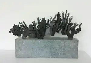 Linda Verkaaik - Groot beeld van brons op hardstenen sokkel, The Wave verkauft für € 310!