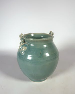 Marijke de Kler-Vermeulen - Aardewerk, Pot met kikkers kopen? Bied vanaf 1!