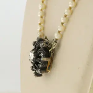 Goud met zilver slot bezet met diamant met een rij parels - 52 cm kopen? Bied vanaf 222!