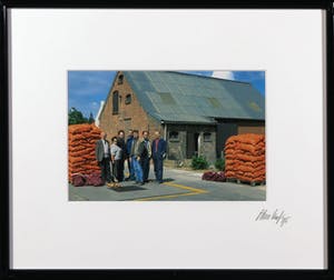 Paul Huf - Foto - Op de boerderij - Ingelijst kopen? Bied vanaf 25!