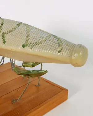 Agnes Berck - Twee insecten van keramiek en ijzer kopen? Bied vanaf 50!