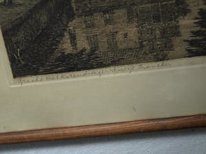 Johan Hemkes - 2 Ingelijste etsen , ‘Korendragershuisje’ + ‘Theehuisje Bolwerk , Franeker’ kopen? Bied vanaf 1!
