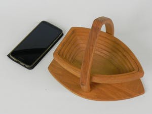 Niet of onleesbaar gesigneerd - Teakhouten openklapbaar schaaltje kopen? Bied vanaf 1!