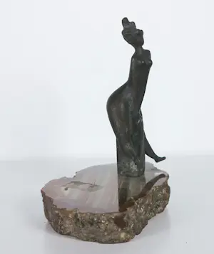 Clemens Pasch - Brons, Zittende vrouw op natuurstenen voet (Gerda) + boek! kopen? Bied vanaf 250!