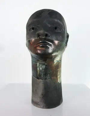 Ida De Roy - Set van twee sculpturen van keramiek, Hoofden kopen? Bied vanaf 200!