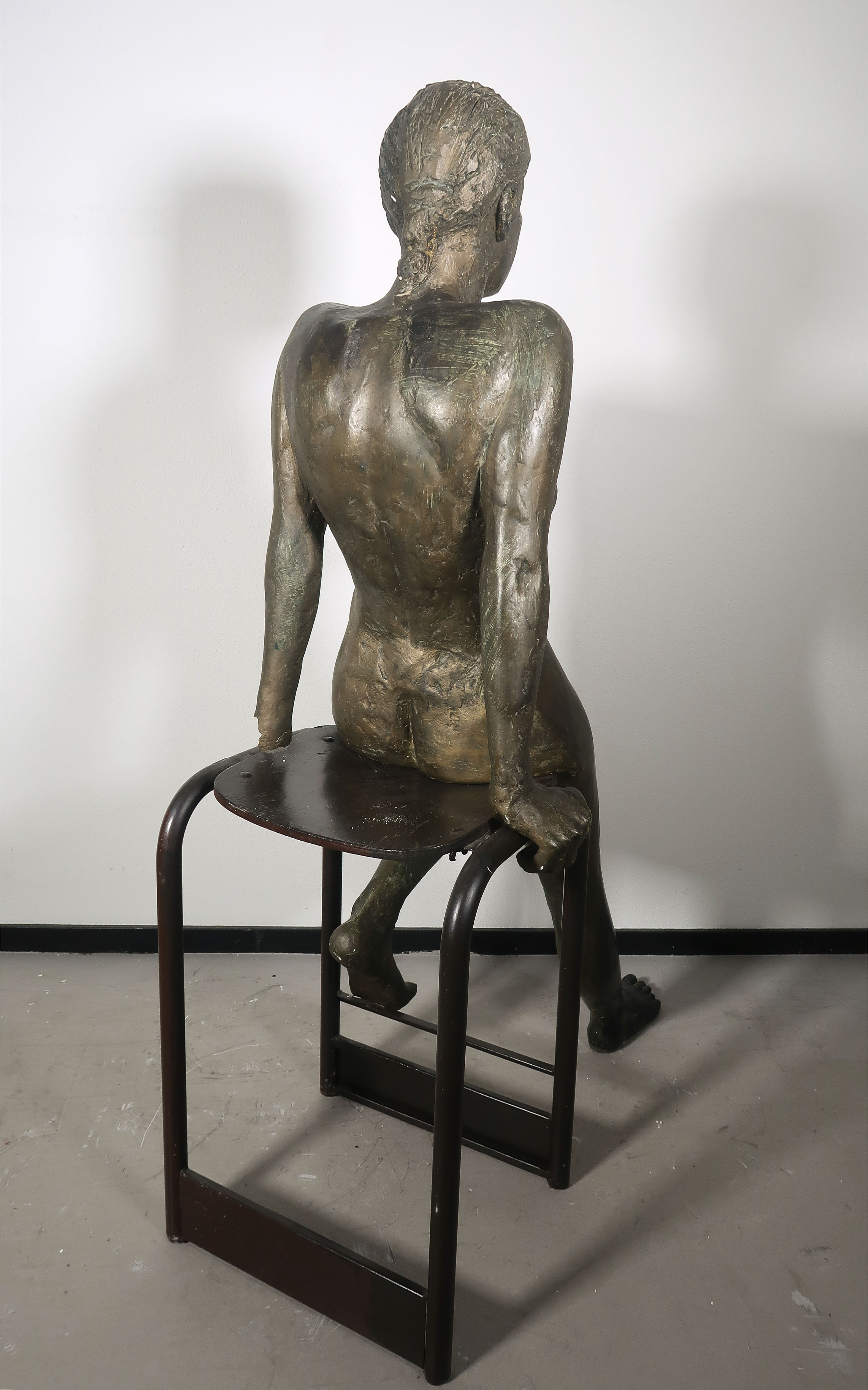 Toon Gielen - Beschilderd gips, Zittende naakte vrouw op kruk kopen? Bied vanaf 1!