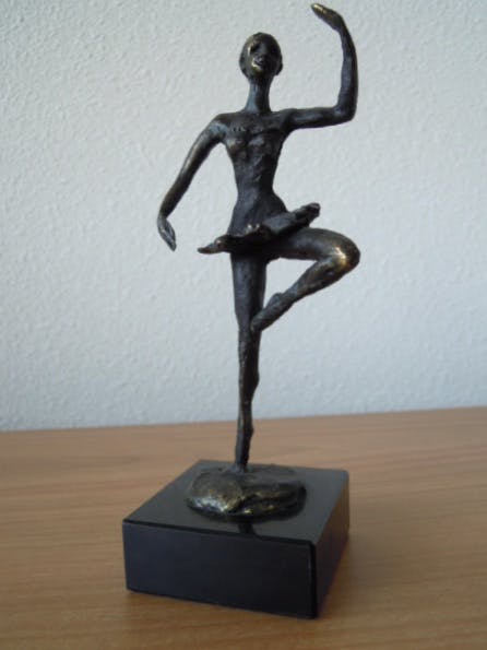 Corry Ammerlaan - Gesigneerd bronzen beeldje " BALLERINA " kopen? Bied vanaf 35!
