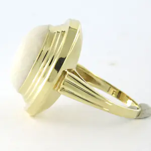 Buy 14k geel gouden ring bezet met een opaal - 5.0 gram - ringmaat 17.5(55)? Bid from 360!
