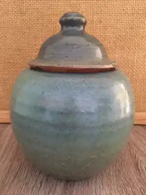 Gubbels Helden - keramieken pot met deksel verkauft für € 20!