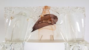 Isabelle Monod - Bijzonder glazen assemblage, Entrée du palais kopen? Bied vanaf 750!