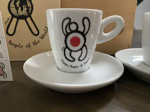 Berry Martens - Happy People Of The World | 2x kop schotel porselein NL + JAP kopen? Bied vanaf 1!