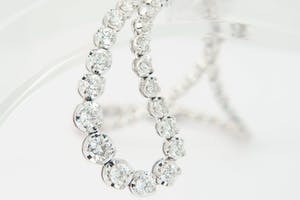 2519 - exclusief 18 krt goud & diamanten Halssieraad - ruim 11 Ct VS1/H diamant! kopen? Bied vanaf 6200!