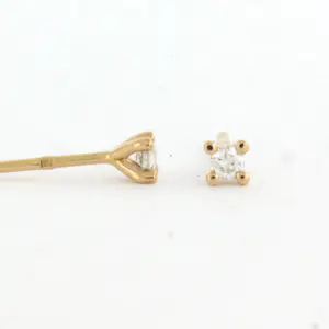 18k rosegouden solitair oorknoppen met briljant geslepen diamant tot. 0.10ct kopen? Bied vanaf 190!