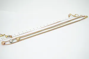 Chique Set 18 Krt tricolor gouden halssierraad en paar oorhangers - gekeurd kopen? Bied vanaf 470!