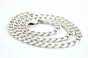 107- Zwaar 1e gehalte zilveren halssieraad - glad gepolijste gourmette schakels kopen? Bied vanaf 65!