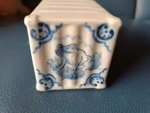 Koninklijke Tichelaar Makkum - Hugo Kaagman – Art on a Box Container 373/500 – Royal Tichelaar Makkum kopen? Bied vanaf 250!