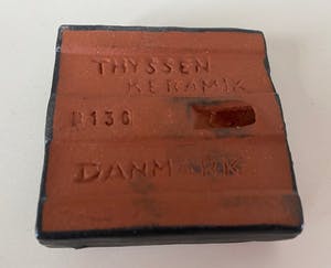Niet of onleesbaar gesigneerd - Thyssen Keramik Denemarken - Siertegeltje Vikingsschip kopen? Bied vanaf 1!