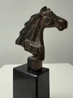 Eric Claus - bronzen sculptuur | 'Paardenhoofd' kopen? Bied vanaf 200!