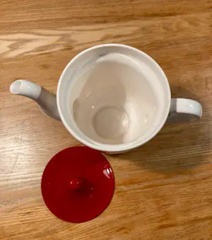 Potterie De Driehoek - Potterie De Driehoek, Huizen, Theepot – Cor van Tricht – model Laren – jaren 70 kopen? Bied vanaf 35!