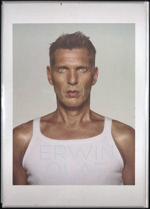 Erwin Olaf - Fotoboek, OWN XXL (Gesigneerd) kopen? Bied vanaf 800!