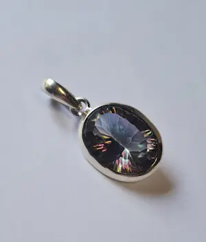 Nieuwe zilveren hanger met Mystic Topaas kopen? Bied vanaf 65!