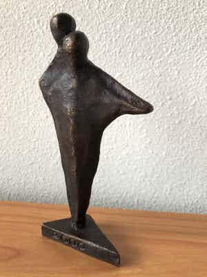Elly du Clou-Bruggeman - Bronzen beeld met de titel " SAMEN " verkocht voor € 35!