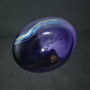 Willem Heesen - UNICA object 'unihorn', paars glas met goudgele decoratie kopen? Bied vanaf 49!