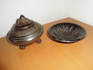 Ryozo Miki - Dekselvaasje en Schaaltje kopen? Bied vanaf 55!