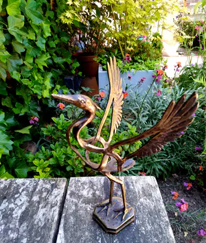 Brons (Onbekend) - opstijgende reiger, brons, abstract kopen? Bied vanaf 69!