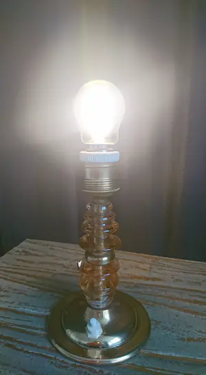 Val-Saint-Lambert - Art Deco tafel/bureaulampje met geringde voet kopen? Bied vanaf 1!